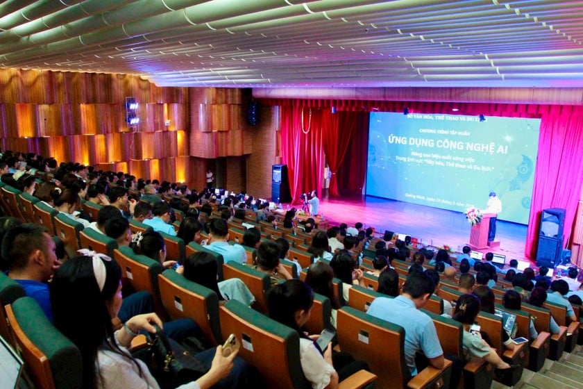 Quang cảnh buổi tập huấn