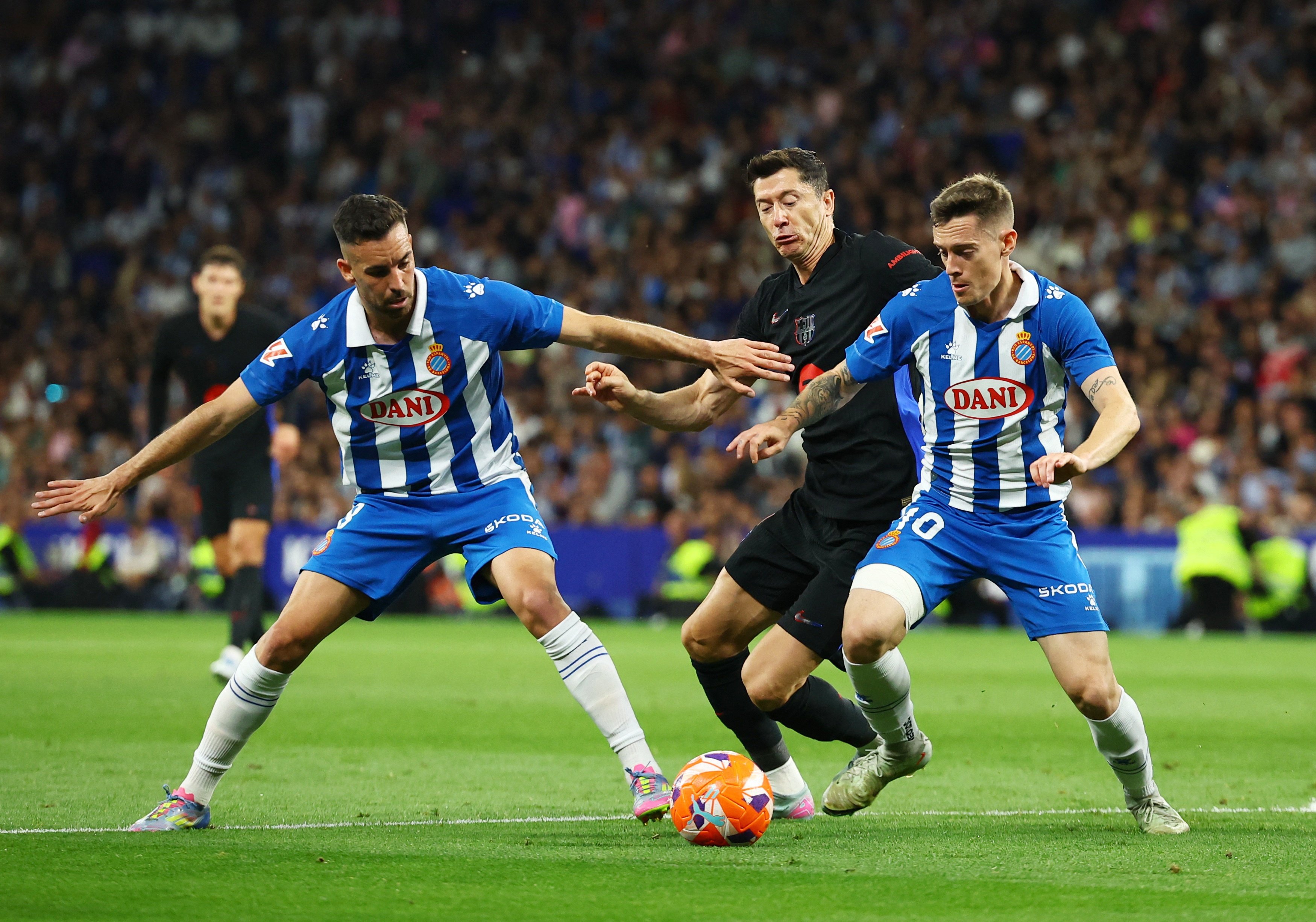 Barcelona vo dich anh 4