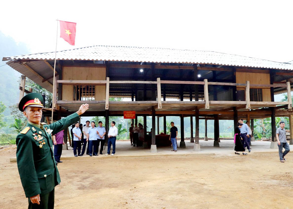 Thương binh Mai Trung Liên bên ngôi nhà mới