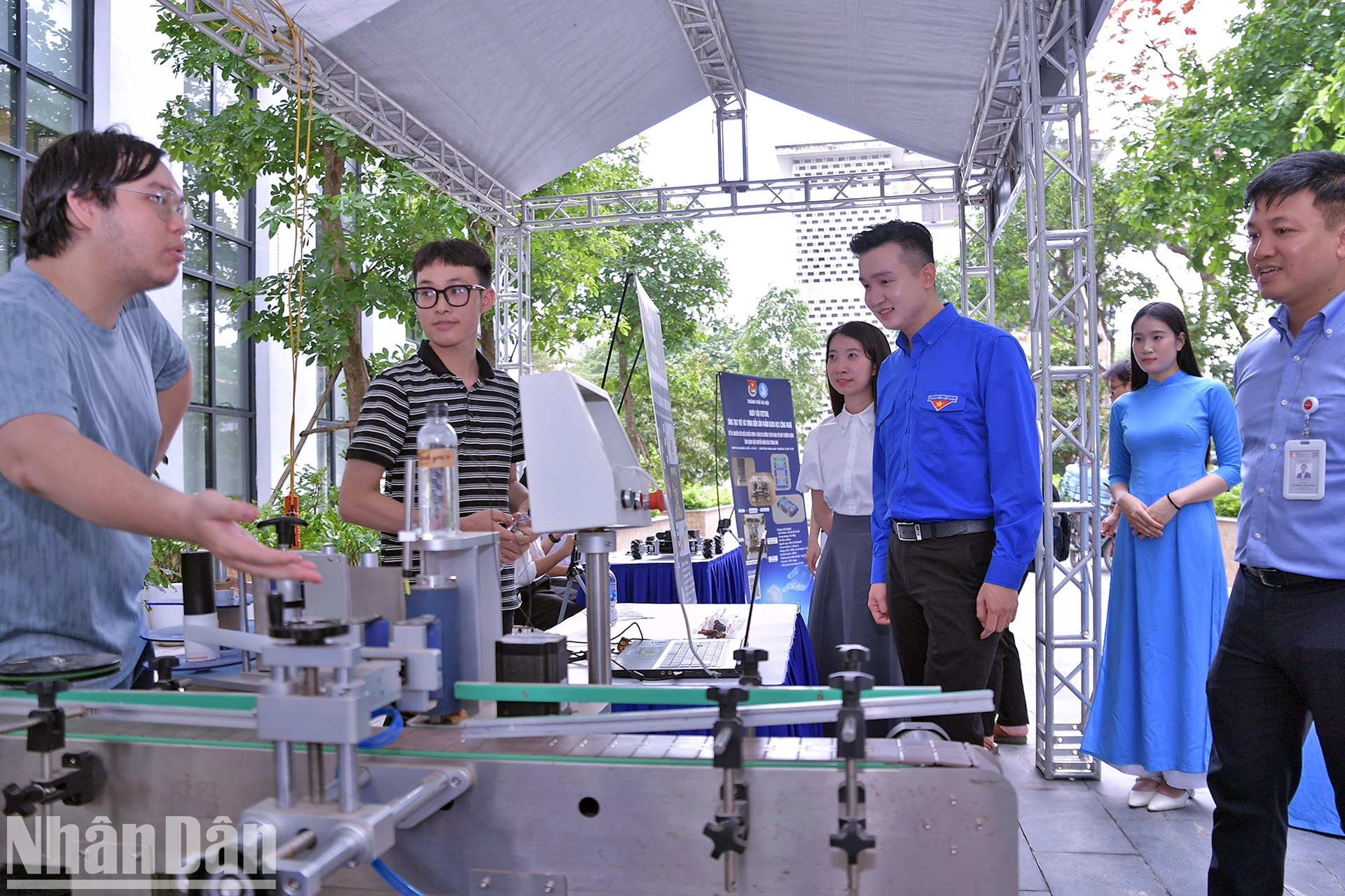 Cận cảnh những phát minh khoa học công nghệ tại Festival sáng tạo trẻ Thủ đô ảnh 2