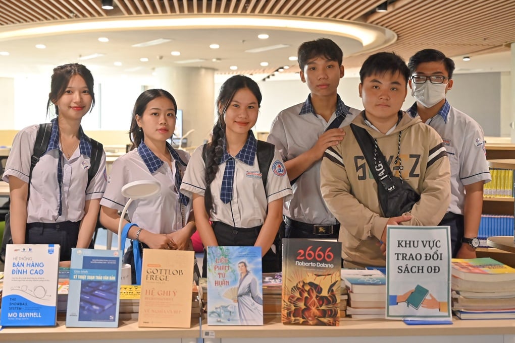 Học sinh được hướng nghiệp và tư vấn tuyển sinh tại UMT Campus Tour 2025 - 6