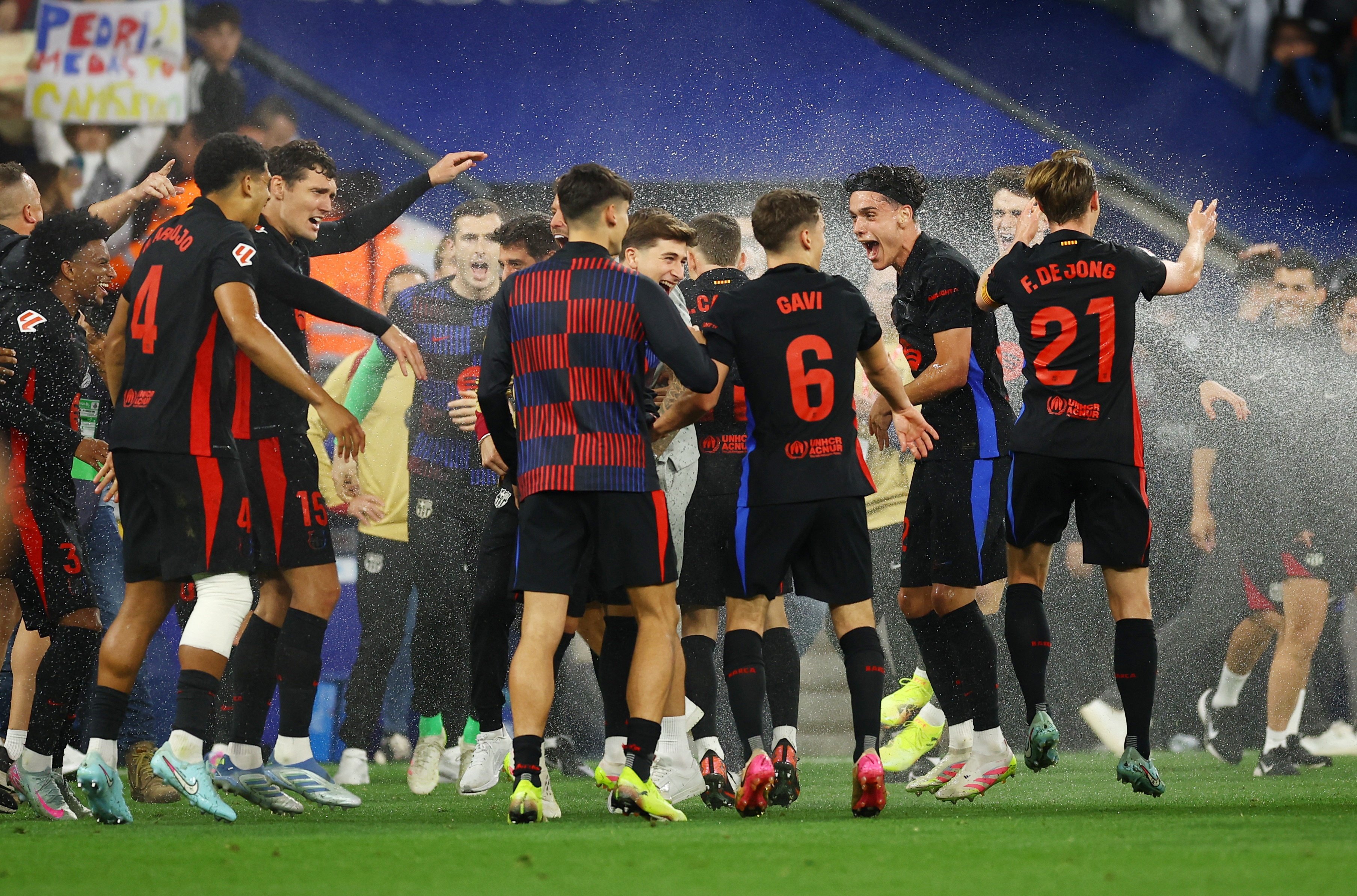 Barcelona vo dich anh 3