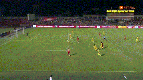 라이브 홍린하띤 vs SLNA 0-1 (H2): Xuan Truong이 기회를 놓쳤습니다. 사진 3