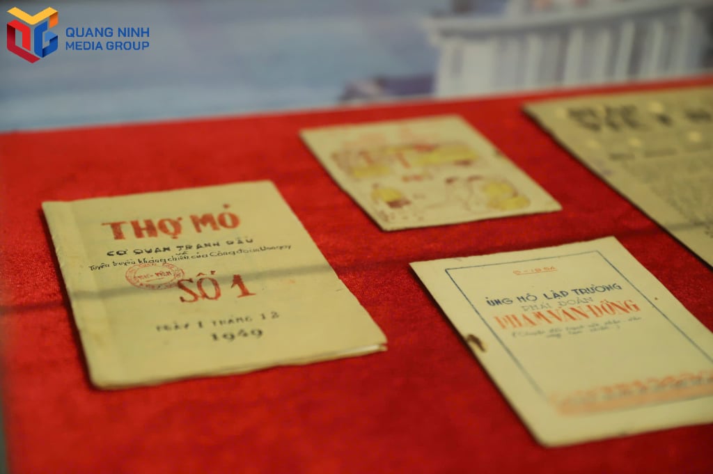 Những ấn phẩm tuyên truyền đặc biệt từ năm 1949 được bảo quản và lưu trữ cẩn thận, công phu. 
