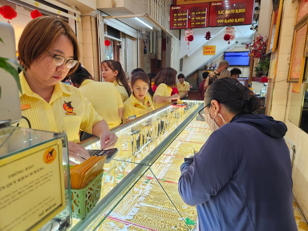 Vàng Mi Hồng và chuyện ông chủ giữ nghề bằng chữ tín, giữ khách bằng sự đàng hoàng- Ảnh 11.
