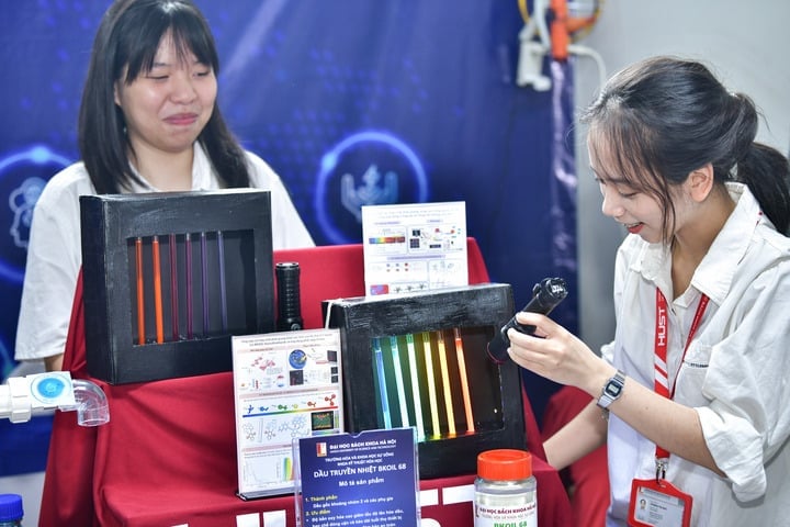 អតីត​និស្សិត​សាកលវិទ្យាល័យ​បច្ចេកវិទ្យា​ណែនាំ​យុវជន​កុំ​ស្លូត​ពេក រៀន​«​អួត​»​-​៦