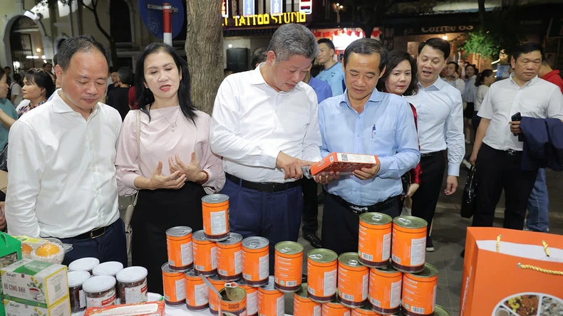 Khai mạc không gian văn hóa Lâm Đồng tại Hà Nội ảnh 1