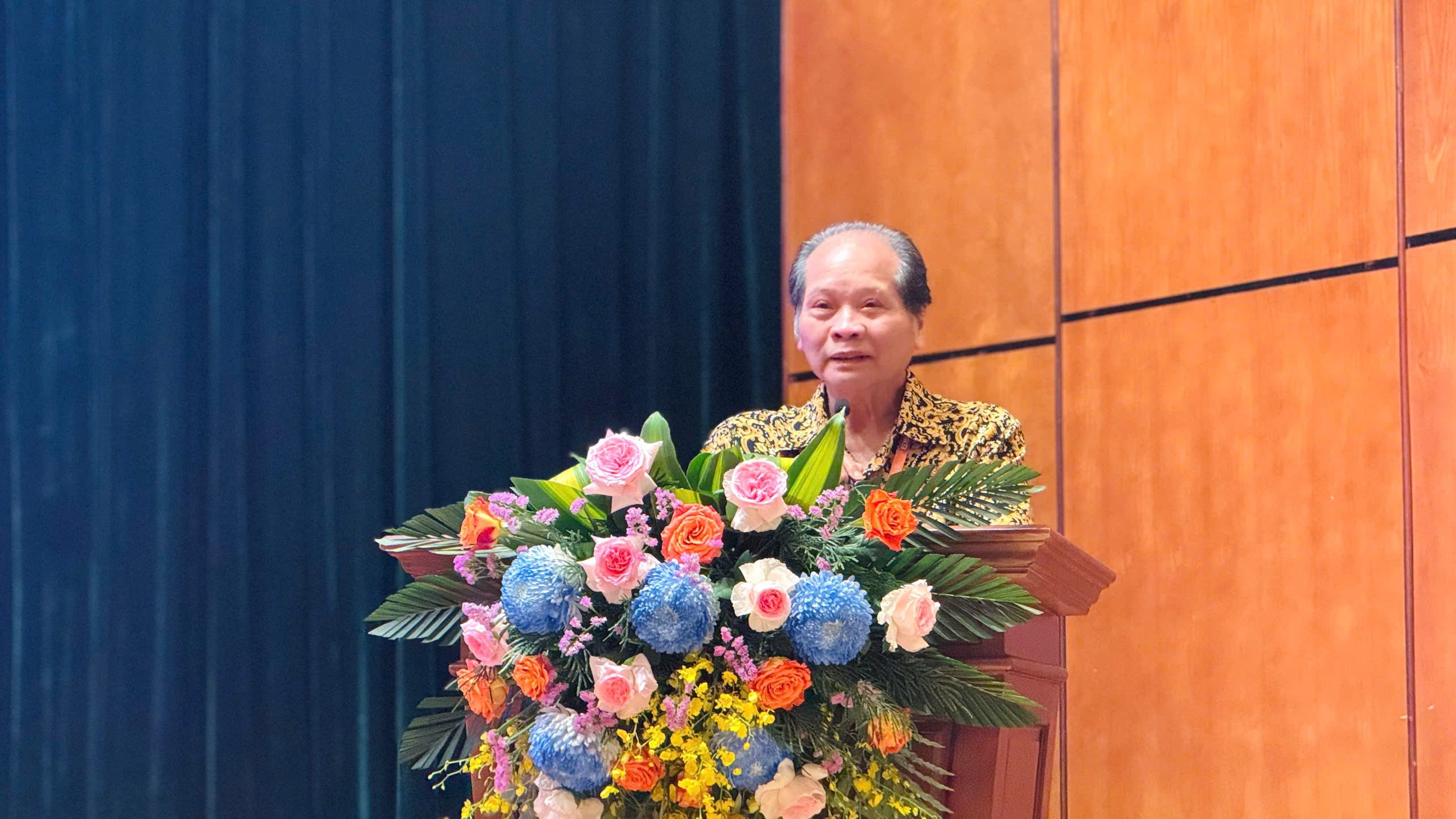 ông Dương Nguyên Bình, Phó Chủ tịch Thường trực Hội Tự động hoá Việt Nam phát biểu tại diễn đàn. (Ảnh: Mai Thuỳ)