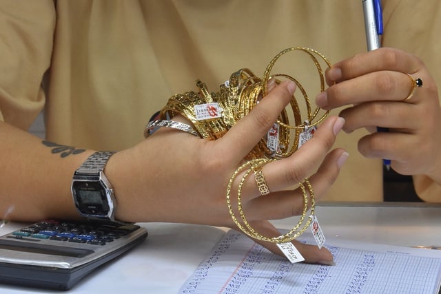 Giá vàng hôm nay, 17-5: Lao dốc mạnh - Ảnh 1.