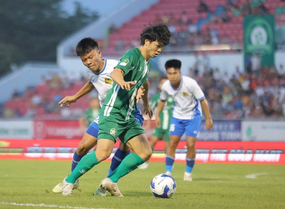VAR chứng kiến PVF-CAND đấu Công Phượng và Bình Phước: Đại chiến tranh vé play-off- Ảnh 1.