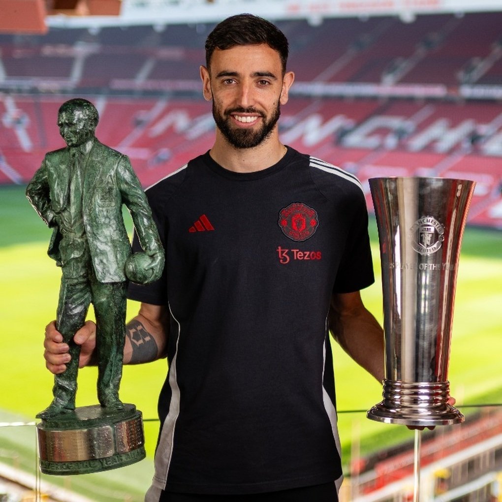 Bruno Fernandes cân bằng thành tích danh giá của Ronaldo tại Man Utd - 1