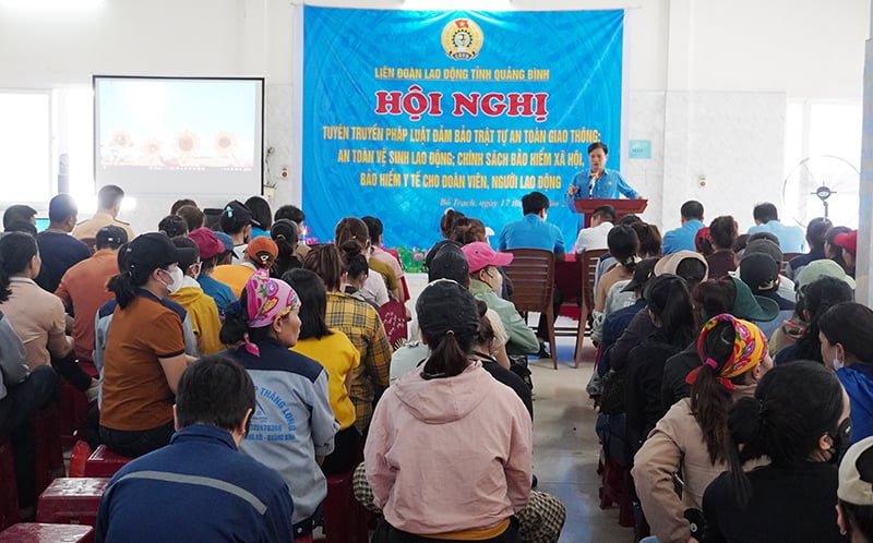 Hơn 150 học viên là đoàn viên, người lao động tham gia lớp tập huấn.