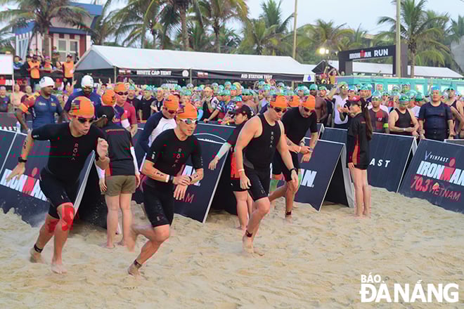 Cuộc thi IRONMAN tổ chức vào đầu tháng 5 đánh dấu chặng đường 10 năm IRONMAN hiện diện tại Việt Nam. Ảnh: NGỌC HÀ