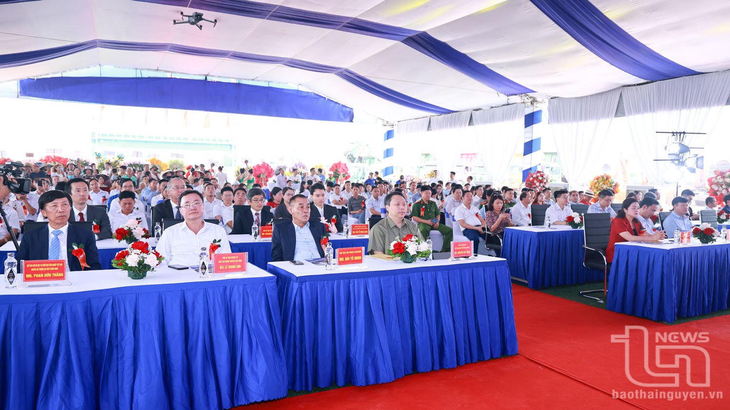 Các đại biểu dự buổi Lễ.