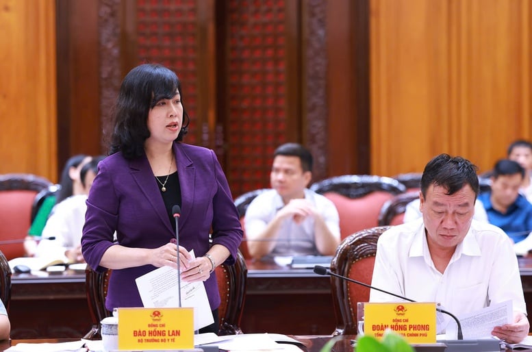 Thủ tướng: Tìm những điểm đột phá để xây dựng 2 nghị quyết của Bộ Chính trị về giáo dục - đào tạo và chăm sóc sức khỏe nhân dân- Ảnh 4.