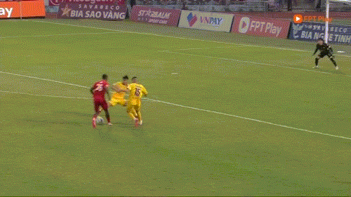 라이브 홍린하띤 vs SLNA 0-1 (H2): Xuan Truong이 기회를 놓쳤습니다. 사진 10