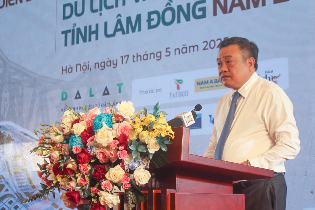 Đồng chí Trần Sỹ Thanh - Chủ tịch UBND TP Hà Nội phát biểu