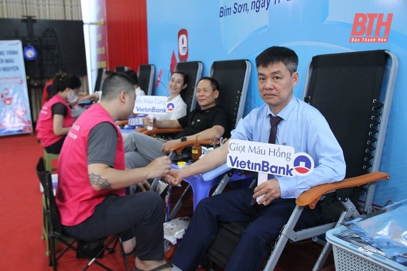 Ngày hội hiến máu tình nguyện “Trao giọt máu hồng, sẻ chia sự sống” của Vietinbank Bắc Thanh Hóa 