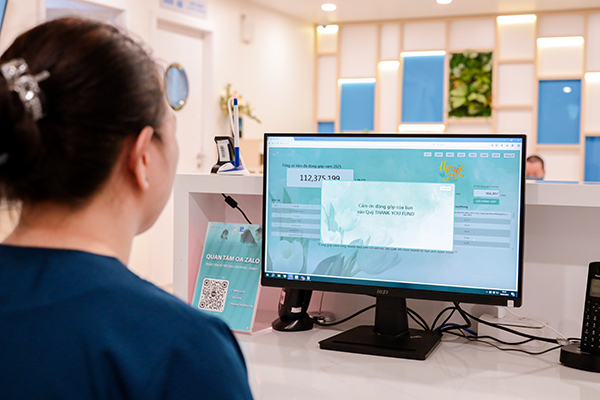 Mitarbeiter des Gia Dinh General Hospital spenden Arbeitstage für den „Dankeschön-Fonds“