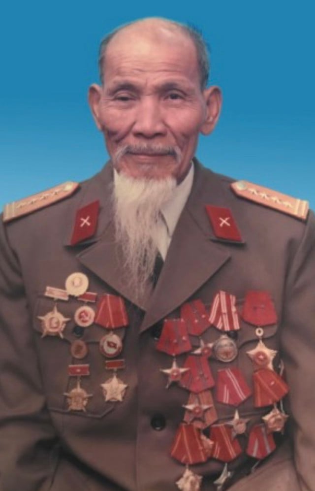 - រូបថត ១.