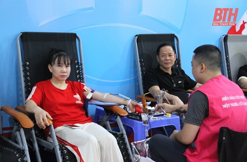 Ngày hội hiến máu tình nguyện “Trao giọt máu hồng, sẻ chia sự sống” của Vietinbank Bắc Thanh Hóa 