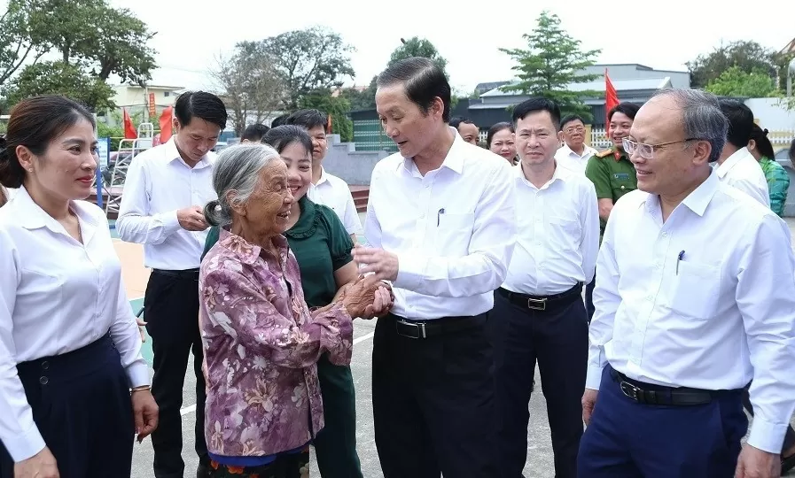 lấy ý kiến nhân dân về sáp nhập xã