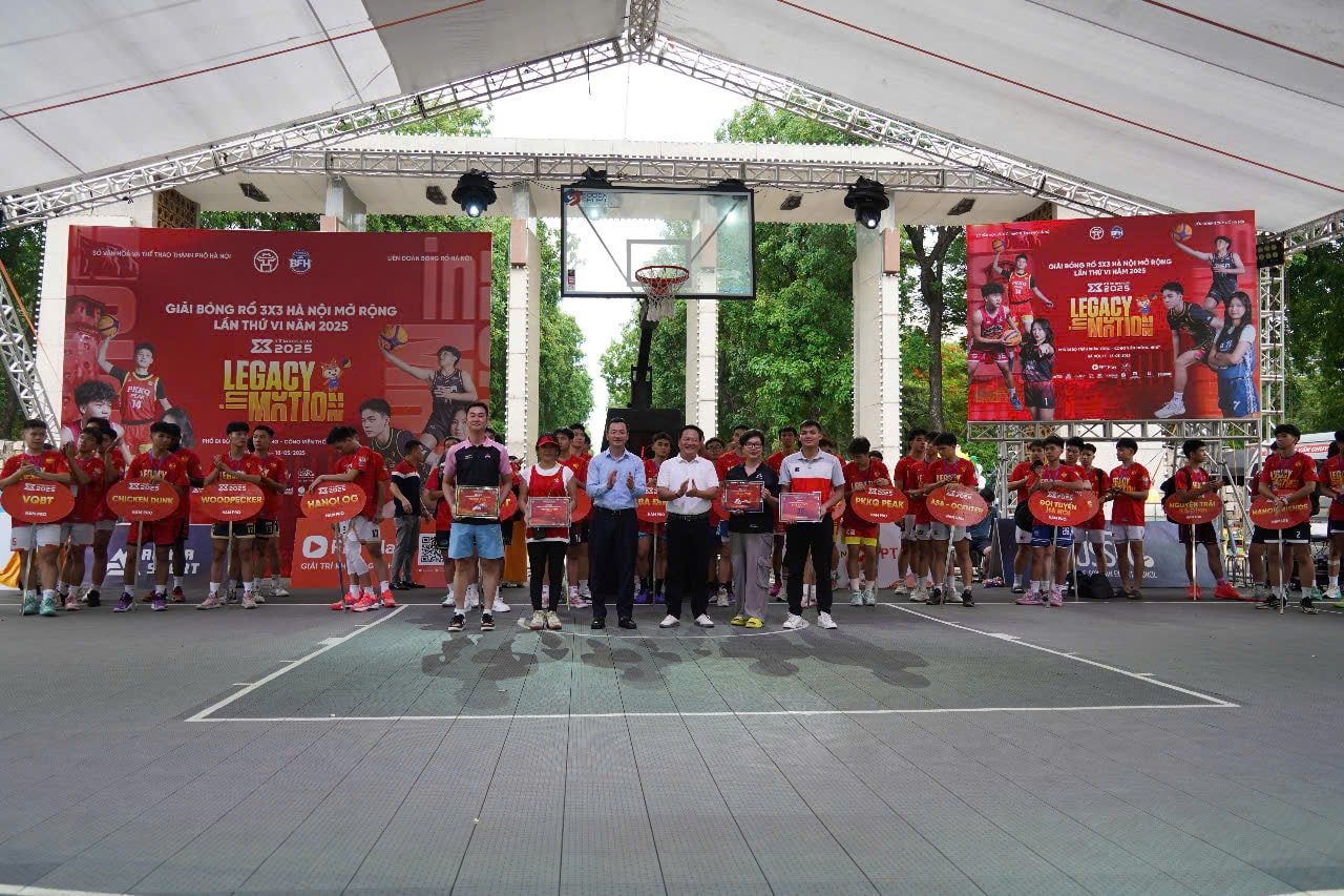 17-trao-ky-niem-chuong.jpg