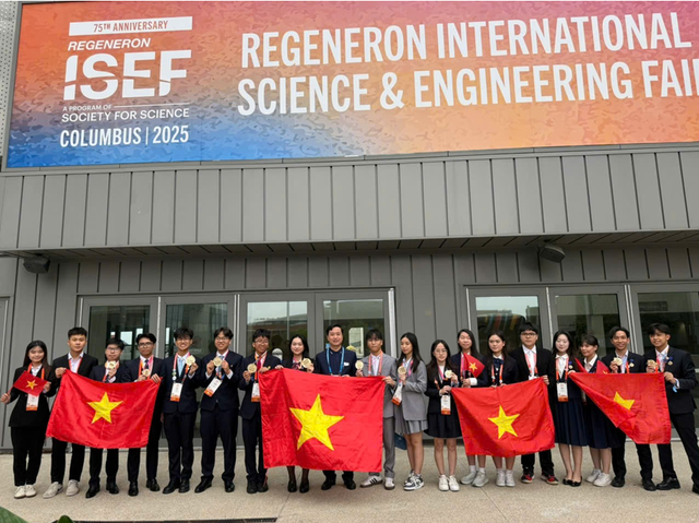 Học sinh Việt Nam giành thành tích cao nhất từ trước đến nay tại ISEF 2025  - Ảnh 1.