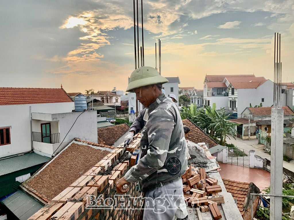 Giá gạch cao đẩy chi phí dự toán xây dựng của nhiều gia đình tăng lên