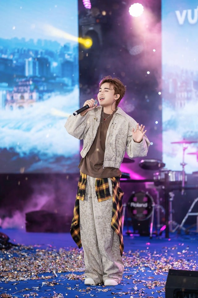 Các "anh tài" hội tụ trong Gala nghệ thuật "Đất nước vươn mình" tối nay - Ảnh 1.