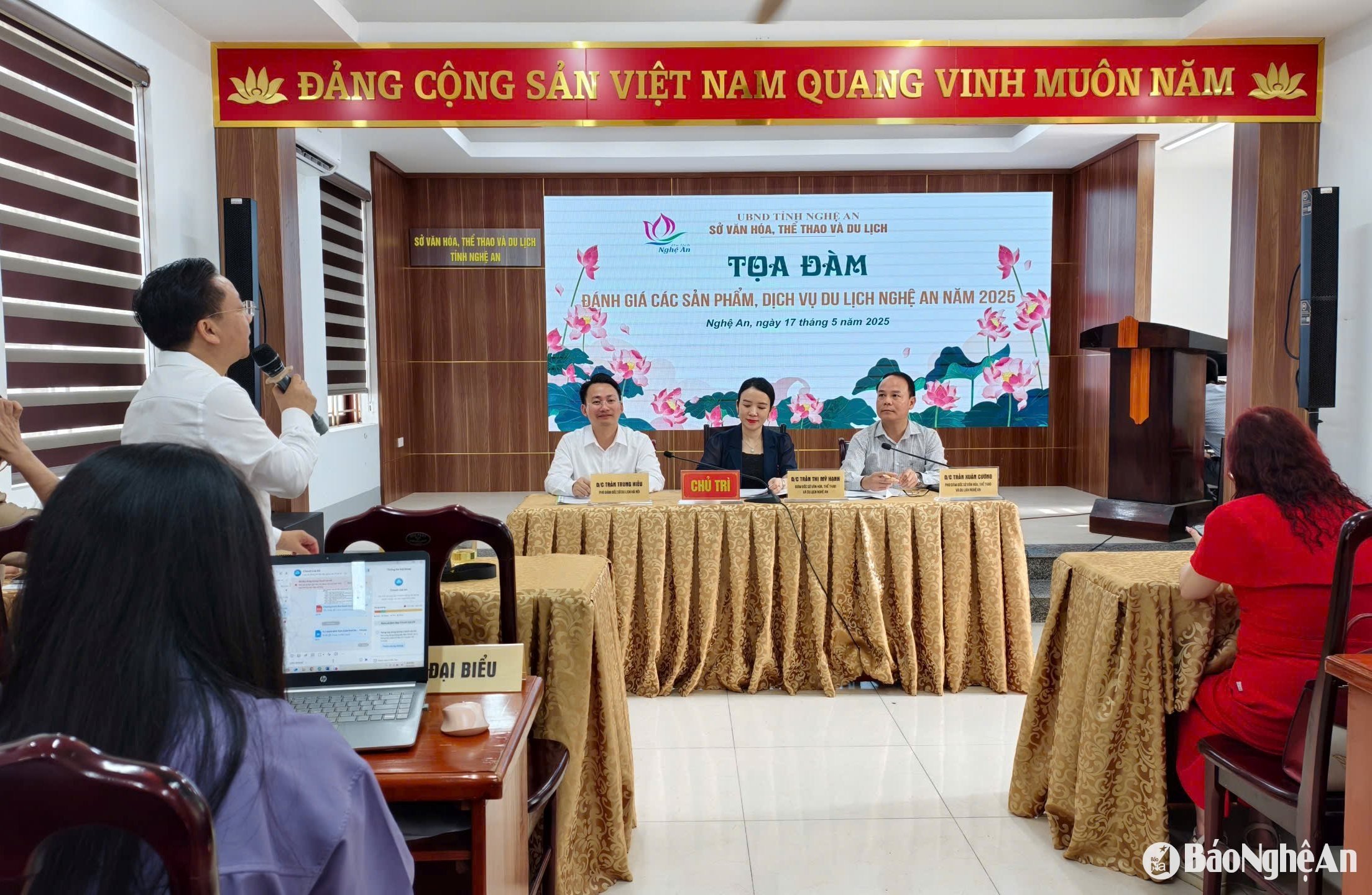 đoàn khảo sát famtrip Hà Nội đến Nghệ An toạ đàm Ảnh Diệp Thanh00009