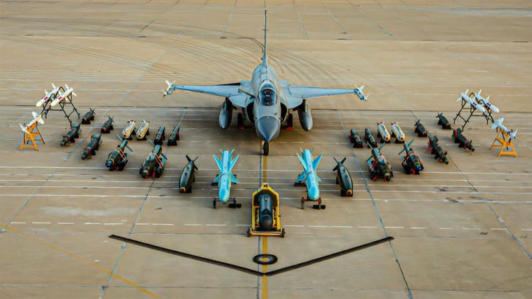 iraq-acquires-jf-17-block-iii-fighter-jets-from-pakistan.jpg