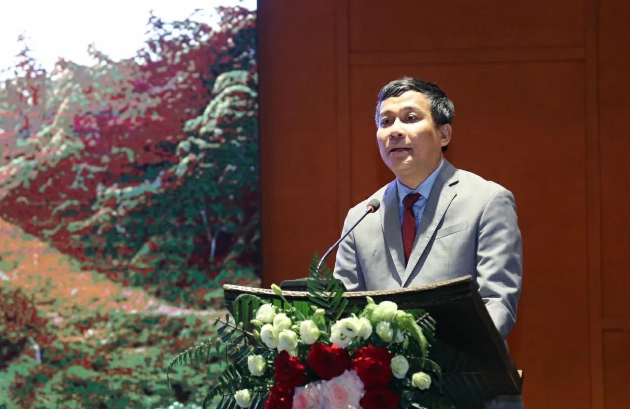 Thứ trưởng thường trực Bộ Ngoại giao, Chủ tịch Ủy ban Quốc gia UNESCO Việt Nam Nguyễn Minh Vũ phát biểu tại Chương trình. (Ảnh: Thành Long)