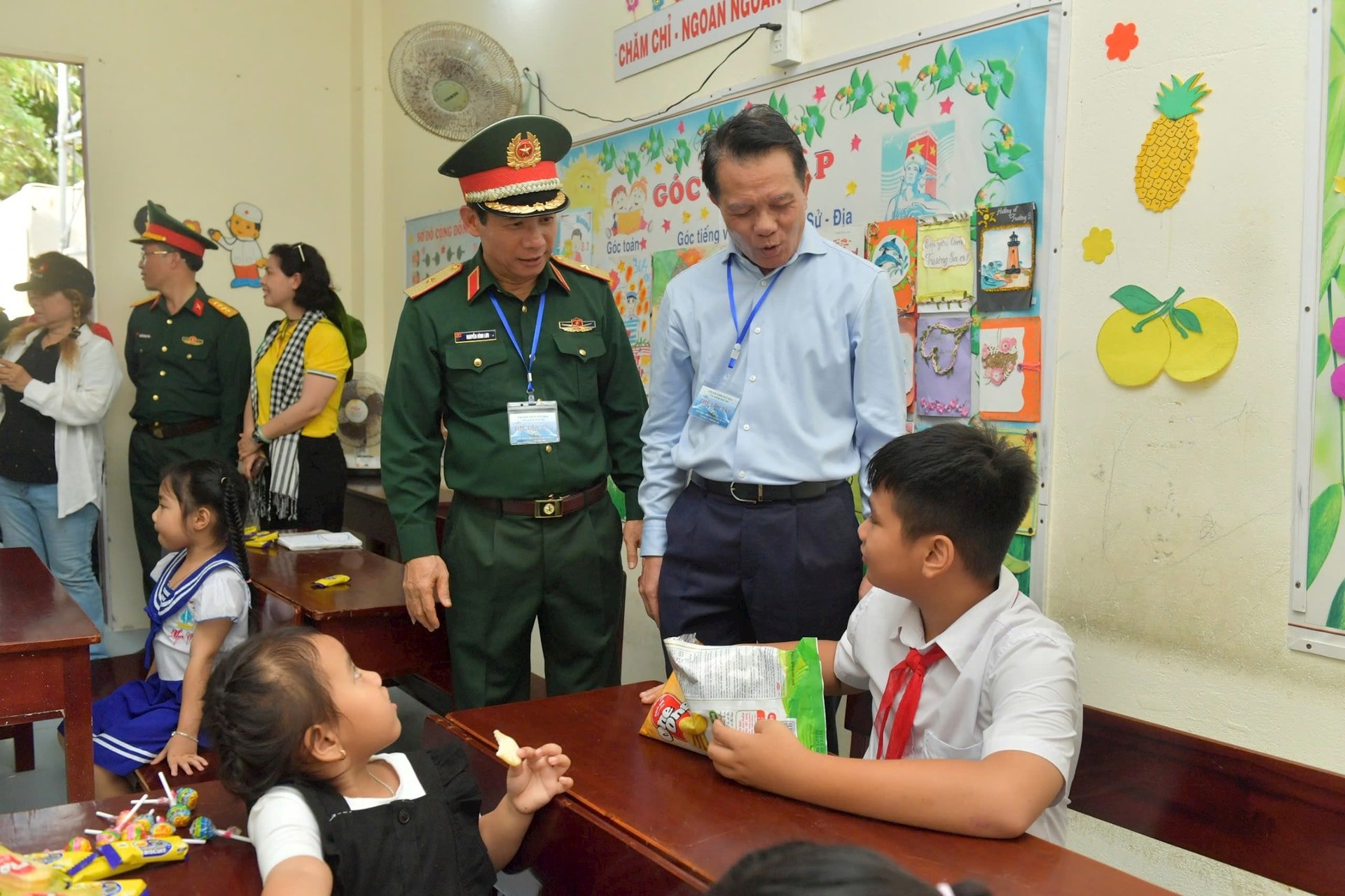 lop-hoc-sinh-ton.jpg