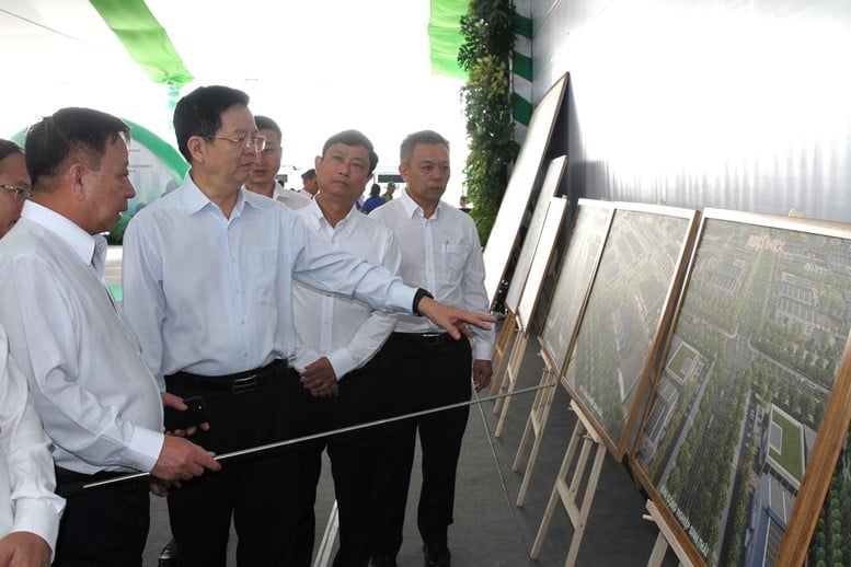 Bình Dương động thổ 2 khu công nghiệp sinh thái, thông minh thế hệ mới- Ảnh 1.