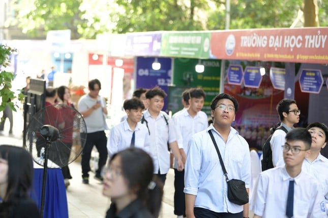 ទិវាចូលរៀនសម្រាប់មុខវិជ្ជាវិទ្យាសាស្ត្រ និងបច្ចេកវិទ្យា៖ បទពិសោធន៍ដែលមិនអាចបំភ្លេចបាន រូបថត ៧១