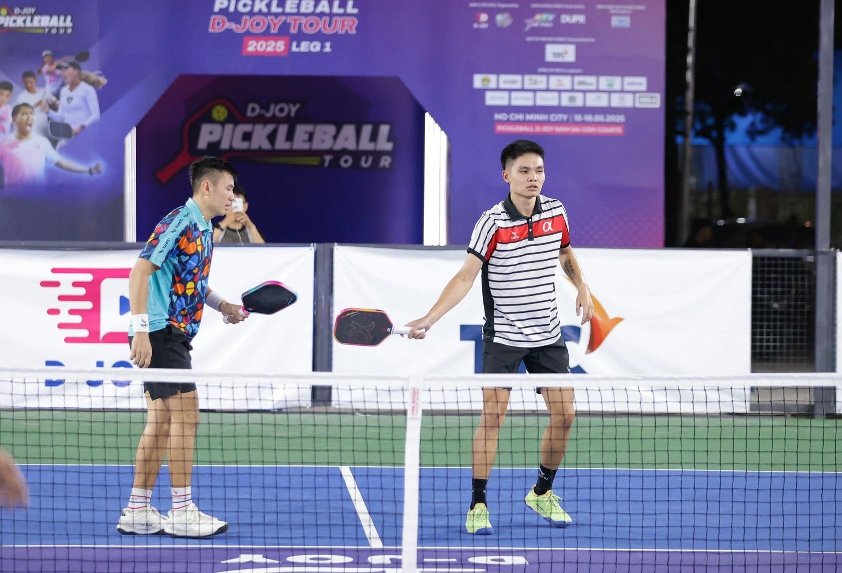 Lý Hoàng Nam - Trịnh Linh Giang đánh bại cặp đôi số 1 pickleball châu Á- Ảnh 1.