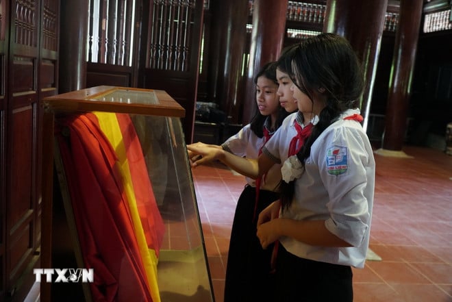 ttxvn-khu-di-tich-quoc-gia-dac-biet-kim-lien-3.jpg