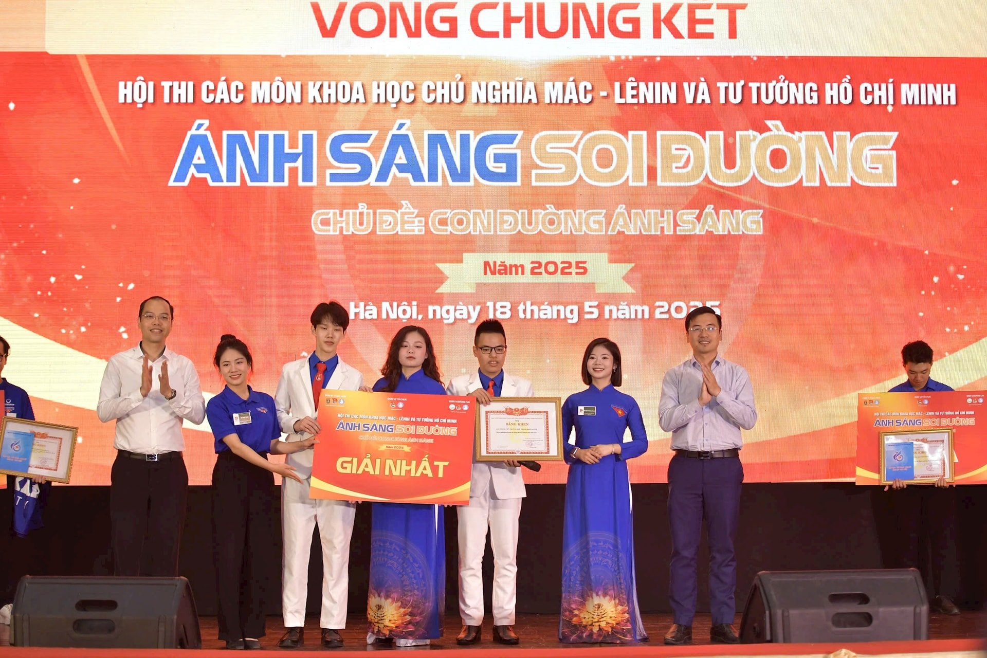 hoc-vien-thanh-thieu-nien.jpg