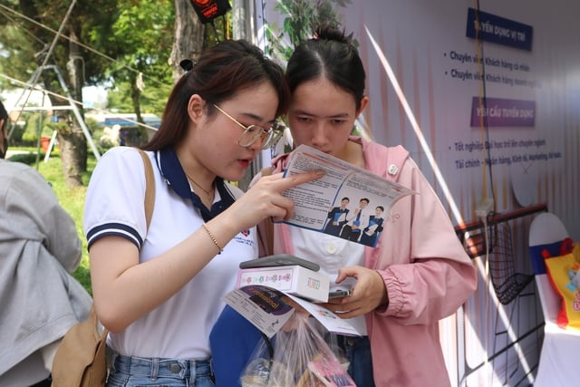 Hơn 20.000 sinh viên tham gia ngày hội việc làm về nhân lực số và AI- Ảnh 2.