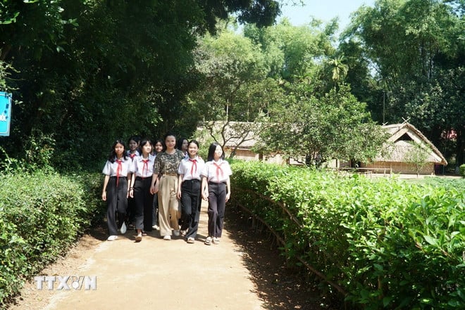 ttxvn-khu-di-tich-quoc-gia-dac-biet-kim-lien-2.jpg