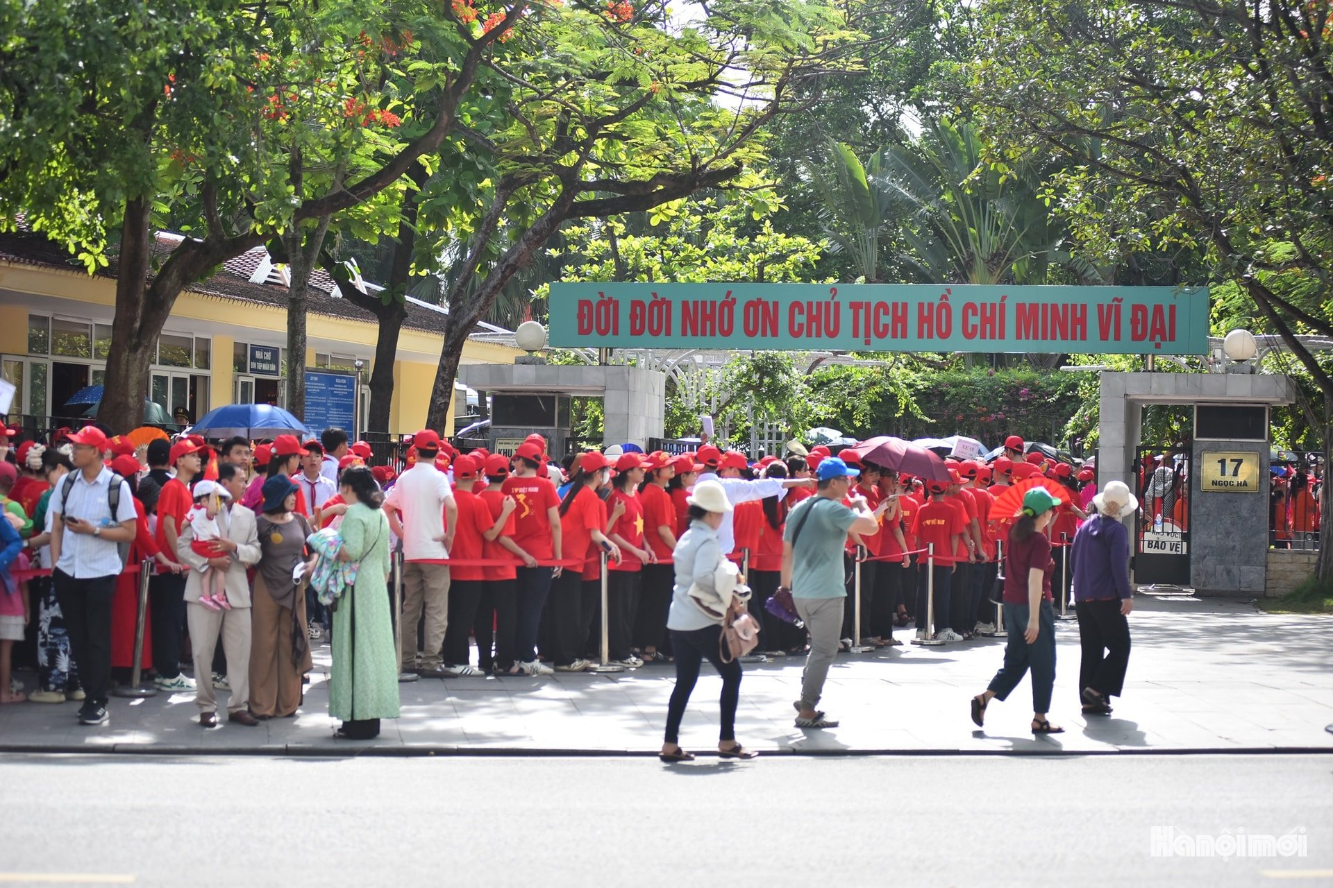 W_hnm-hcm01.jpg