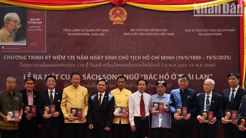 Ra mắt cuốn sách song ngữ Thái - Việt 'Bác Hồ ở Thái Lan'