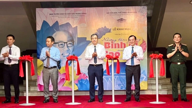  “Những tấm gương bình dị mà cao quý” vinh danh 135 tấm gương tiêu biểu ảnh 2