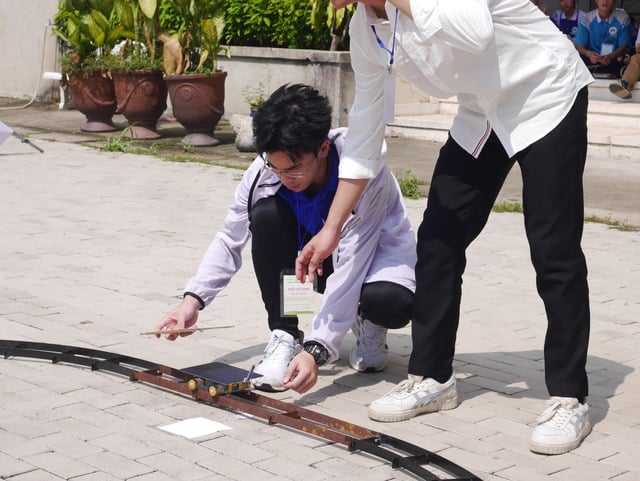 Học sinh TP HCM khám phá vũ trụ, trải nghiệm làm sinh viên- Ảnh 9.