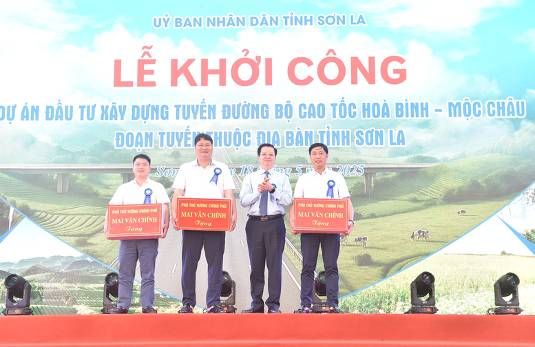 Khởi công Dự án đầu tư xây dựng tuyến đường bộ cao tốc Hòa Bình - Mộc Châu, đoạn tuyến thuộc địa bàn tỉnh Sơn La- Ảnh 3.