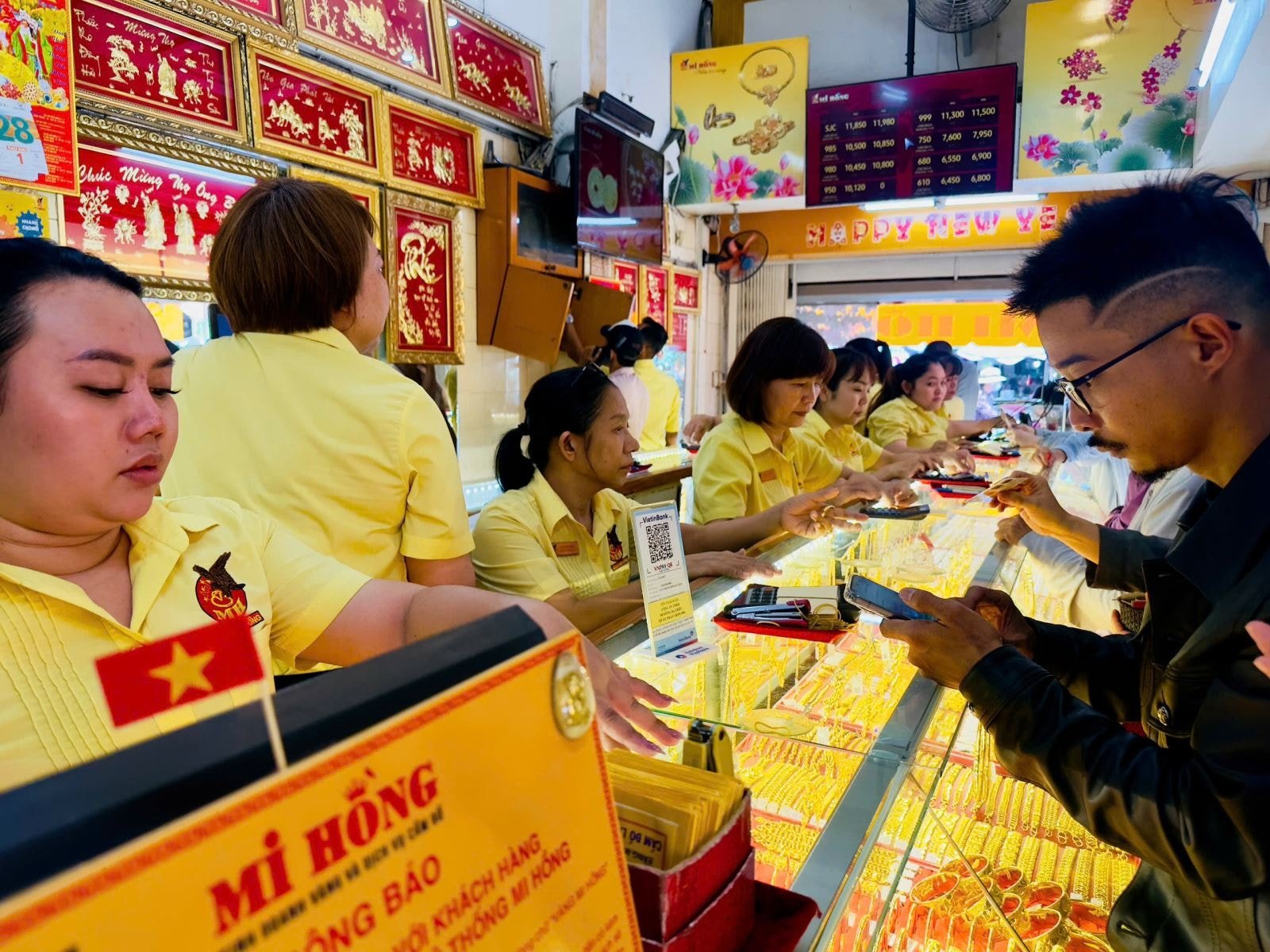 Giá vàng ngày 18/5: Dự báo giá vàng tuần sau tiếp tục giảm