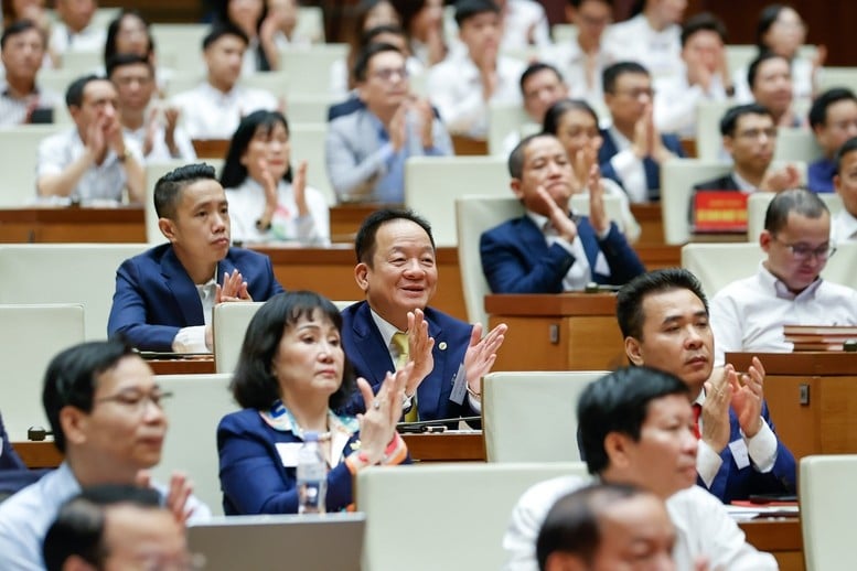 Các đại biểu dự hội nghị.