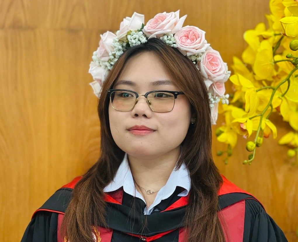 Cách học quên sạch mọi thứ của nữ thủ khoa đi học được... trả lương - 1