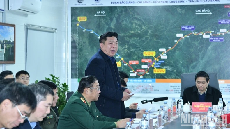Entschlossen, zwei wichtige Autobahnprojekte in Lang Son und Cao Bang termingerecht und mit hoher Qualität abzuschließen. Foto 2